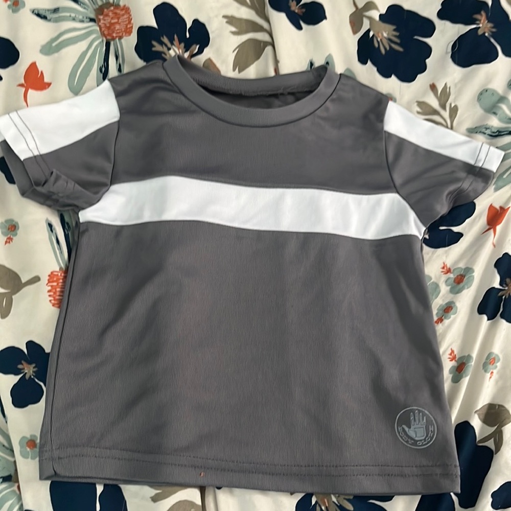 Boys 3t gray and white tee